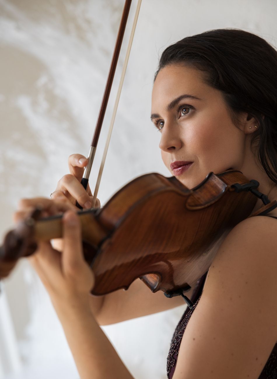 Lelie Cristea Violin Artist